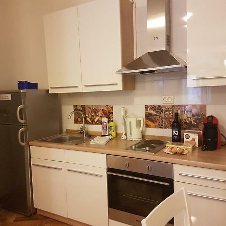 Studio Apartman Via Šibenik Eksteriør bilde