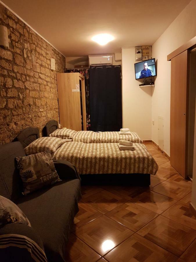 Studio Apartman Via Šibenik Eksteriør bilde